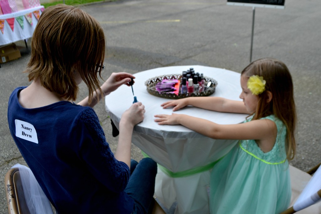 bloom nail painting